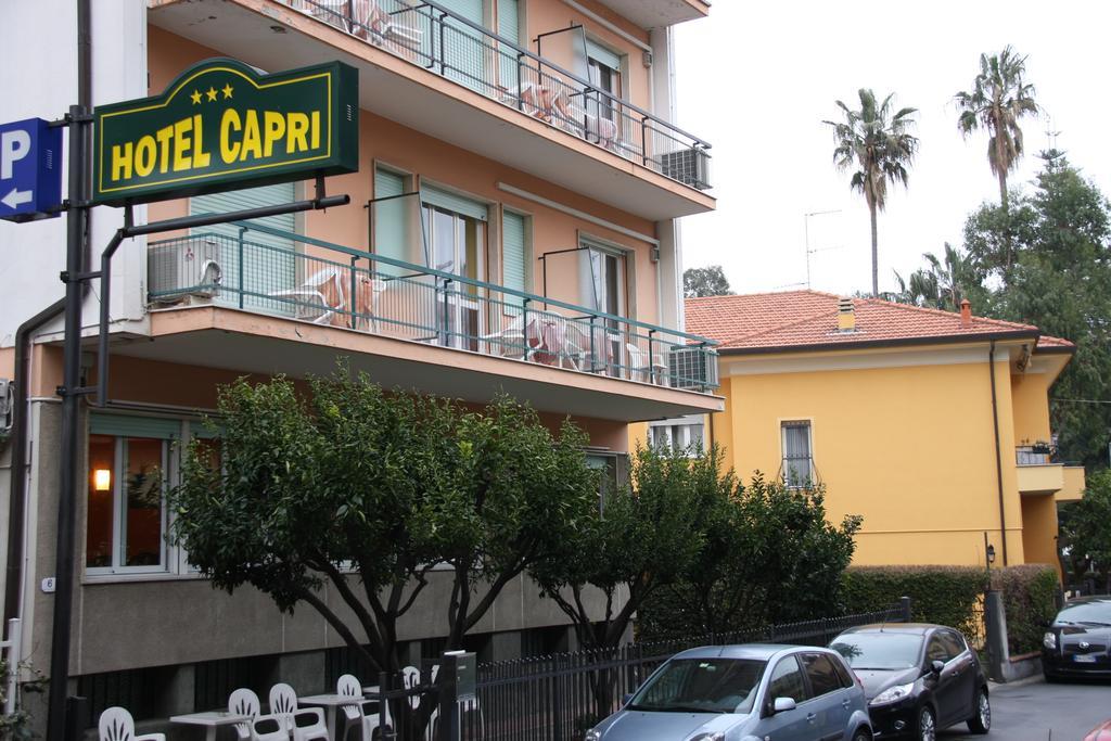 Hotel Capri Диано-Марина Экстерьер фото